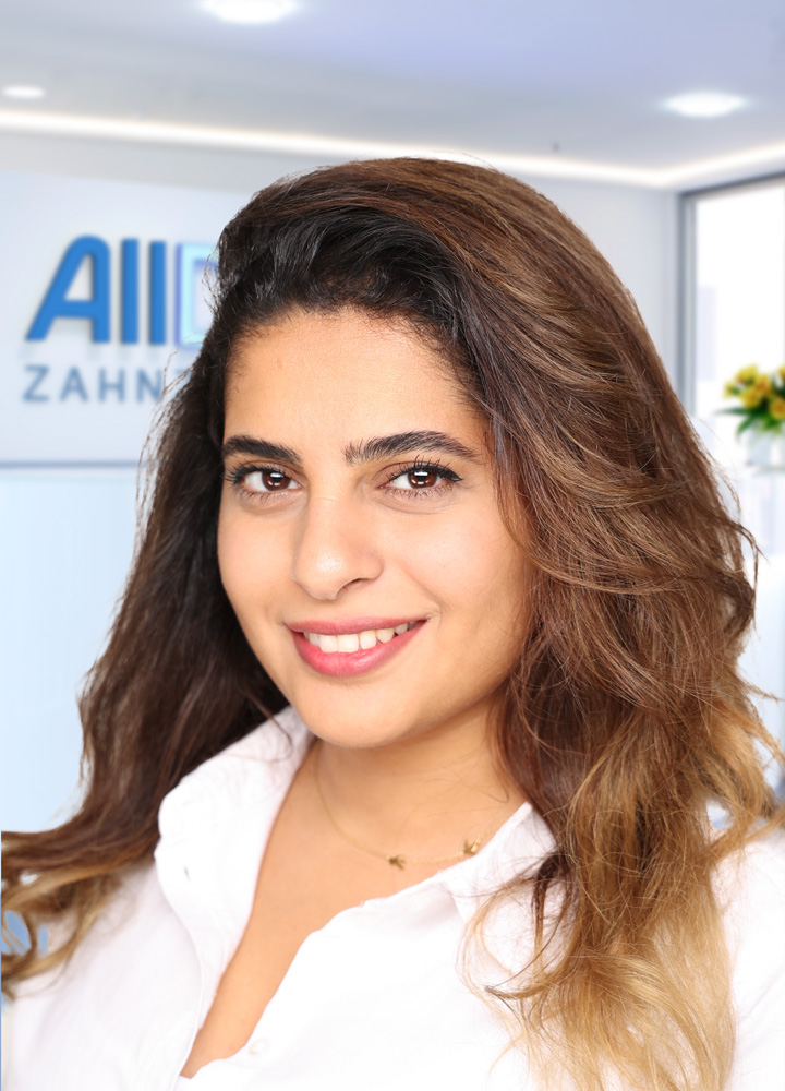 Portrait Zahnärztin Parnia Pourr Ashraf (AllDent Köln)