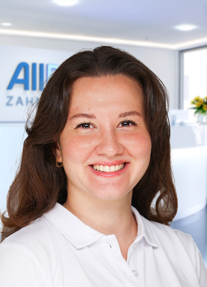 Portrait Zahnärztin Nisan Bike Gürtunca Bosch (AllDent Köln)